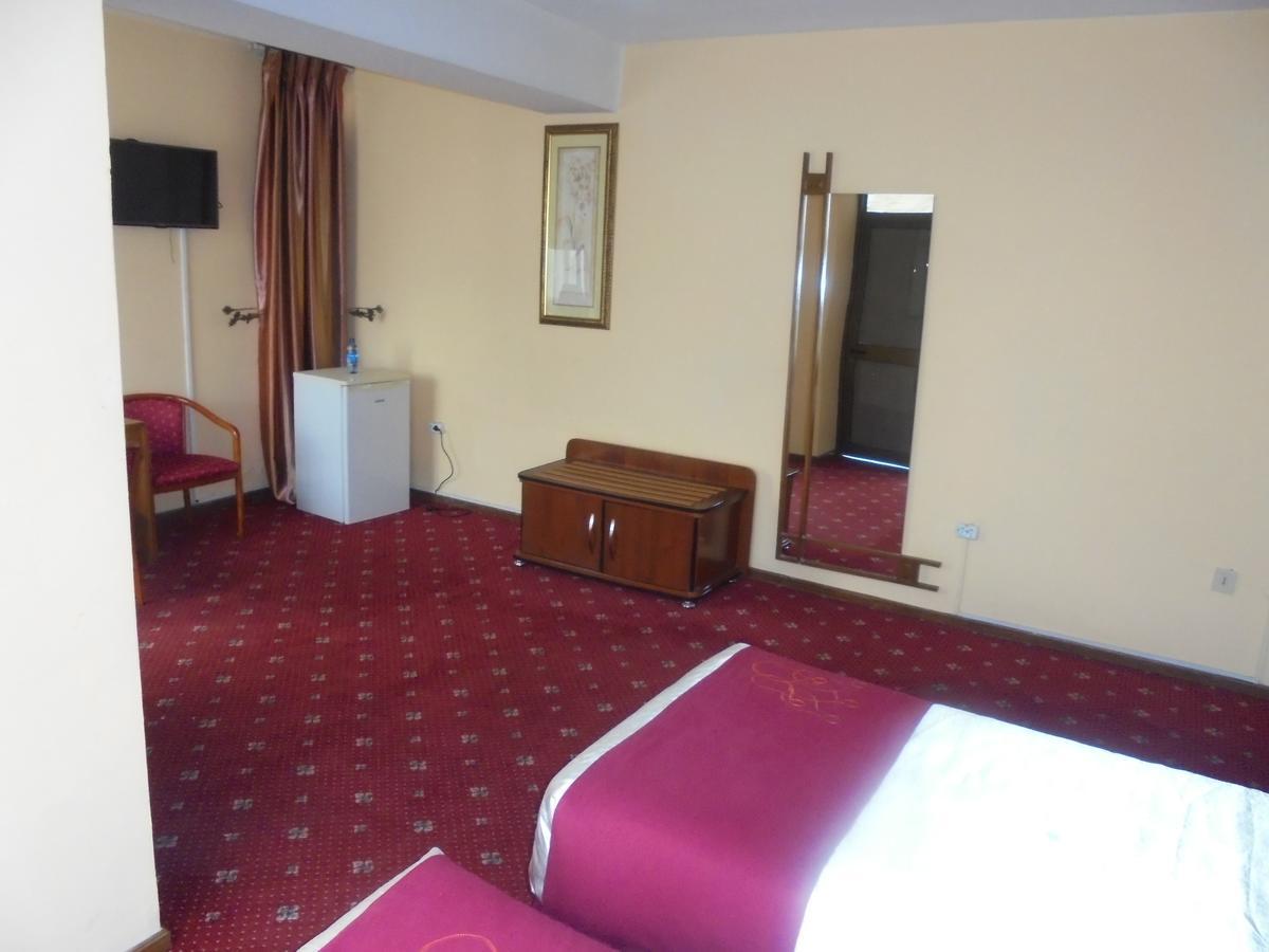 Global Hotel แอดดิสอาบาบา ภายนอก รูปภาพ